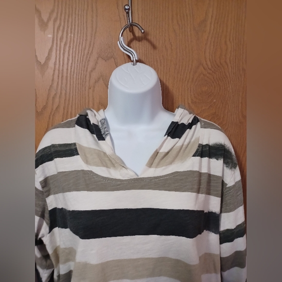 CALVIN KLEIN PERFORMANCE hooded tee - Picture 2 of 7